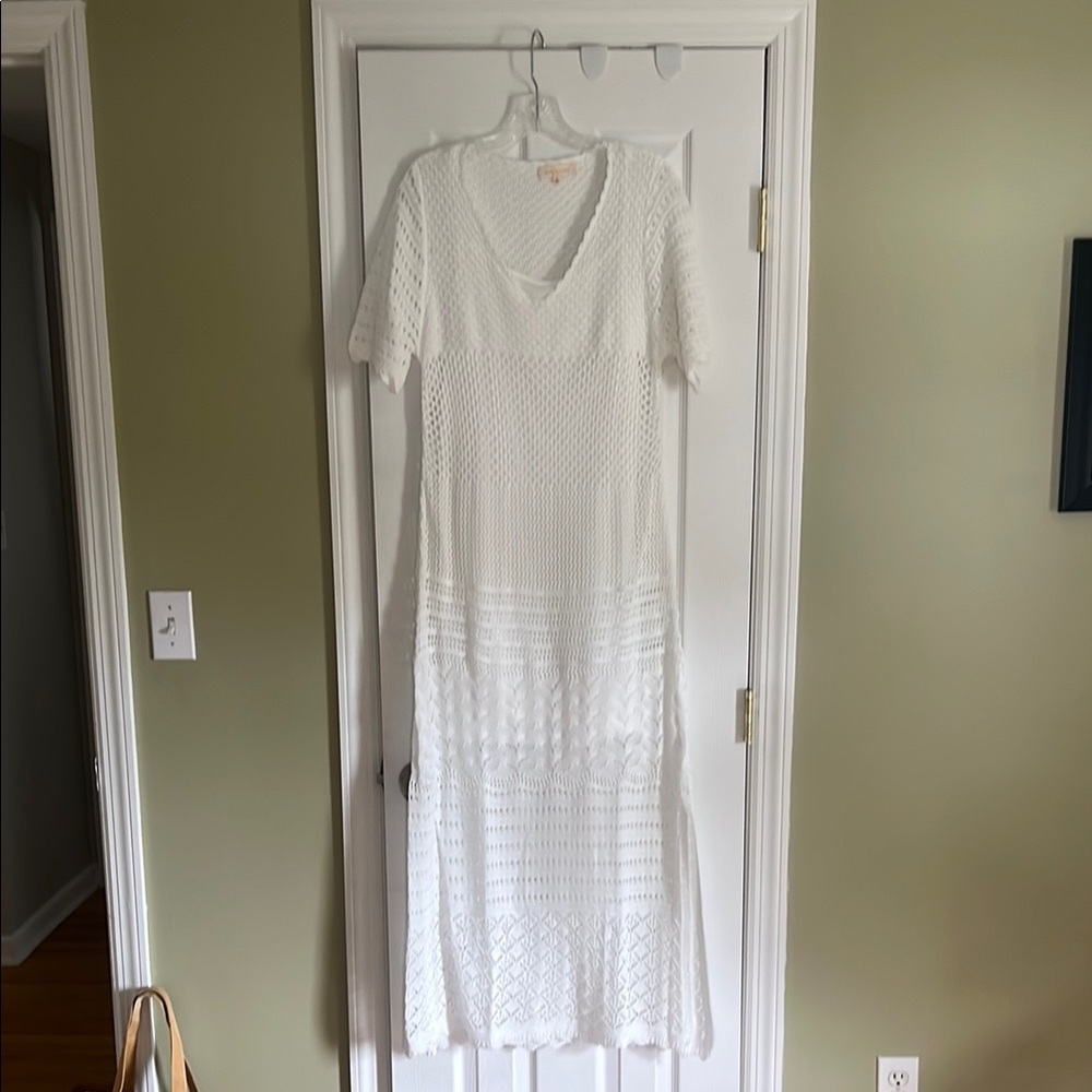 Elegant White Knit Dress